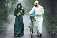 মায়ের চেয়ে স্ত্রীকে বেশি ভালোবাসায় স্বামীকে ডিভোর্স দিলেন স্ত্রী!