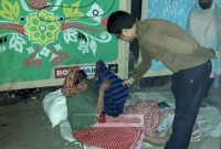 গভীর রাতে কম্বল নিয়ে শীতার্ত মানুষের পাশে ছাত্রলীগ সাধারণ সম্পাদক