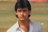 প্রেমে ছ্যাকা খেয়ে ন্যাড়া হয়েছিলেন আমির খান!