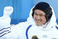  মহাকাশে তিন সপ্তাহে উচ্চতা বাড়লো সাড়ে ৩ ইঞ্চি!