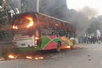 ঢাকা-টাঙ্গাইল মহাসড়কে যাত্রীবাহী বাসে আগুন