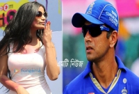 এই অভিনেত্রীর খোলামেলা শরীরকে জড়িয়ে ধরার জন্য দ্রাবিড়কে দাওয়াত!