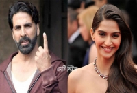 বিয়ে করলে সোনমকে একটি জিনিস উপহার দিবেন অক্ষয়!