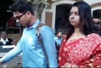 হোটেলে রাত্রিযাপনে জোড়া লাগল 'ভেঙে যাওয়া' দাম্পত্য হোটেলে রাত্রিযাপনে জোড়া লাগল 'ভেঙে যাওয়া' দাম্পত্য