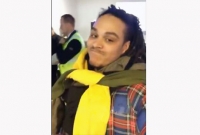 খরচ বাঁচাতে ৮ জোড়া প্যান্ট ও ১০ জামা পরে বিমানবন্দরে যুবক খরচ বাঁচাতে ৮ জোড়া প্যান্ট ও ১০ জামা পরে বিমানবন্দরে যুবক