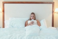 জানেন, হোটেলে বিছানা-বালিশ কেন সাদা হয়?