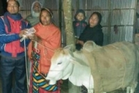  বিয়ের ৪ বছর পর শাশুড়ির কাছে যৌতুক ফেরত দিলেন এরশাদ