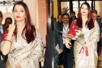 ভারতের 'ফার্স্ট লেডিস অ্যাওয়ার্ড' পেলেন ঐশ্বরিয়া