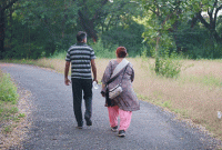 বৃদ্ধ স্বামীকে বিয়ের অনুমতি দিয়ে ফেঁসে গেছেন প্রথম পক্ষের স্ত্রী