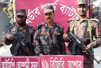 বাংলাদেশী ২ ও ৫ টাকার নোট, সীমান্ত পেরোলেই দাম ১০ রুপি