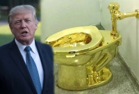 ডোনাল্ড ট্রাম্পের জন্য খাঁটি সোনার টয়লেট!