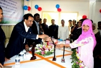 পলাশে মেধাবী  শিক্ষার্থীদের মাঝে শিক্ষা বৃত্তি প্রদান