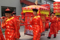 ১৫ বছরের ছোট তরুণকে বিয়ে করতে একি করলেন চীনা নারী!