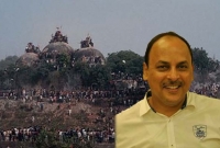 ইতিহাস বদলে দেওয়ার চেষ্টার এক ভয়ঙ্কর প্রবণতা! ইতিহাস বদলে দেওয়ার চেষ্টার এক ভয়ঙ্কর প্রবণতা!