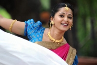 আবারও সিনেমাপ্রেমীদের মন ছুঁয়েছেন আনুশকা!