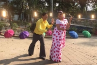 শুটিংয়ে চুলের রঙ উঠে যাওয়ায় হতাশ চঞ্চল চৌধুরী, রেগে গেলেন নায়িকা!