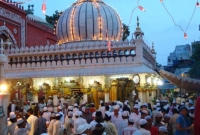 ৭০০ বছরের রীতি ভেঙে হঠাৎ বন্ধ দিল্লীর নিজামুদ্দিন দরগার বিখ্যাত..