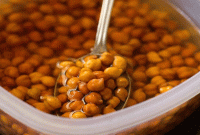 সকালে ঘুম থেকে উঠে কাঁচা ছোলা খাওয়ার উপকারিতা জানলে আপনি অবাক হবেন