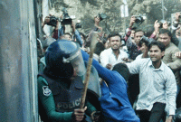  ‘ঘটনার সময় অনেক পুলিশ ছিল, কিন্তু কেউ এগিয়ে আসেনি’