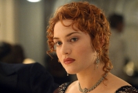 কাঁদলেন, ক্ষমাও চাইলেন ‘টাইটানিক’ ছবির অভিনেত্রী