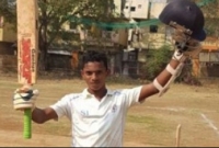 এক ম্যাচে একজনেরই রান ১০৪৫!