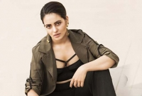 বয়ফ্রেন্ড নয় তথাগত আমার বেস্টফ্রেন্ড : প্রিয়াঙ্কা