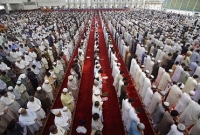 ইমামের পেছনে সুরা কিরাত কী পড়তে হবে?