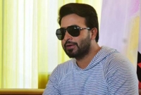 আমি চেক পাঠিয়েছিলাম, কিন্তু সে জানায় ক্যাশ লাগবে : শাকিব খান