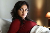 সে আমার শরীর নিয়ে বাণিজ্য করতে আসছে : আমলা পল