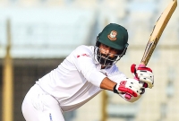 বাংলাদেশ ব্যাটিংয়ে নামতেই উইকেট হয়ে গেল বোলারদের