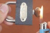 চাবি হারিয়ে গেছে? তালা খোলার এর চেয়ে সহজ পদ্ধতি আর নেই