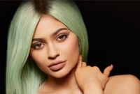 ইউটিউবে ঝড় তুলেছে কাইলি জেনারের গর্ভাবস্থার ভিডিও