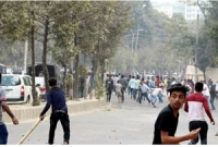  ছাত্রলীগ কর্মীদের ধাওয়া দিল ছাত্রদলের কর্মীরা,  এই ঘটনায়...