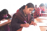 মর্মান্তিক মৃত্যু, বাড়িতে বাবার লাশ রেখে পরীক্ষার হলে মেয়ে!