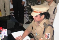 ভারত কাঁপিয়ে দিচ্ছে কে এই 'ভারতী ঘোষ'?