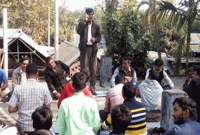 এবার বাড়ির ছাদে বিএনপির বিক্ষোভ