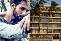 পতিতাদের আনাগোনায় বাড়ি ছাড়ছেন শহিদ!