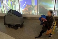 বিমানবন্দরের বাথরুমে প্রসব, নবজাতককে ফেলে চলে গেলেন মা! বিমানবন্দরের বাথরুমে প্রসব, নবজাতককে ফেলে চলে গেলেন মা!