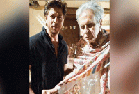 দিলীপ কুমারকে দেখতে গেলেন শাহরুখ খান