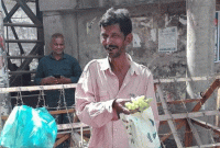 খালেদা জিয়ার জন্য জেলগেটে কাঁদলেন কে এই যুবক?