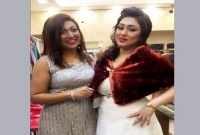 অপু বিশ্বাসের সঙ্গে কে এই সুন্দরী?