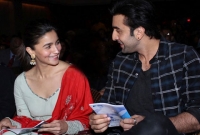 বুলগেরিয়ায় একান্ত সময় কাটাচ্ছেন রণবীর-আলিয়া