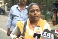 ‘মোদিকে সামনে পেলে জুতাপেটা করব’