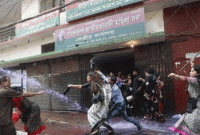 বিএনপির কালো পতাকা প্রদর্শনে পুলিশের জলকামান, ব্যাপক ধরপাকড়