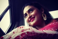 মেকআপ রুমে এ কী করলেন প্রিয়ম!