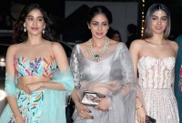 ঘুম থেকে উঠেই প্রথম কথা, ‘মা কোথায়?’