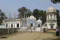 ৮৬ বছর থেকে ১ মিনিটের জন্যও পবিত্র কোরআন তেলাওয়াত বন্ধ হয়নি এই মসজিদে