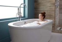 দুর্ঘটনা এড়াতে বাথটবে গোসলের সময় মাথায় রাখুন এই ৬টি বিষয়