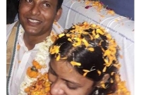  ট্রেনে বিয়ে করলেন যুগল!