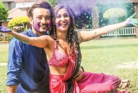 বসন্তের বাতাসে হিল্লোল তুলেছে আবিরের গন্ধ!